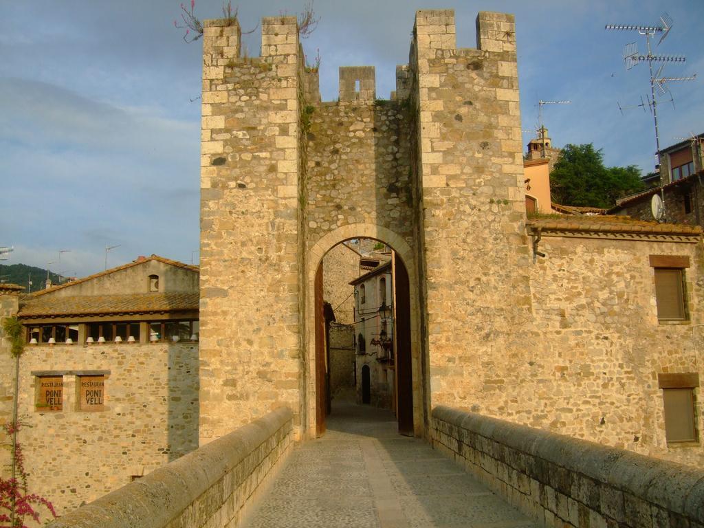 Besalut Apartment Besalú Exterior foto